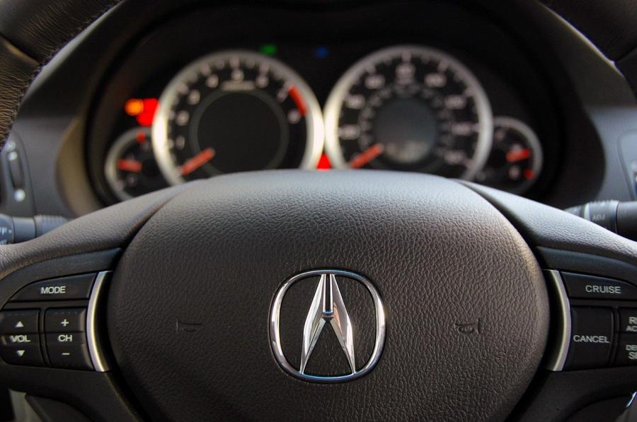 Панель приборов Acura TSX 2008 года  (фото 22 из 210)